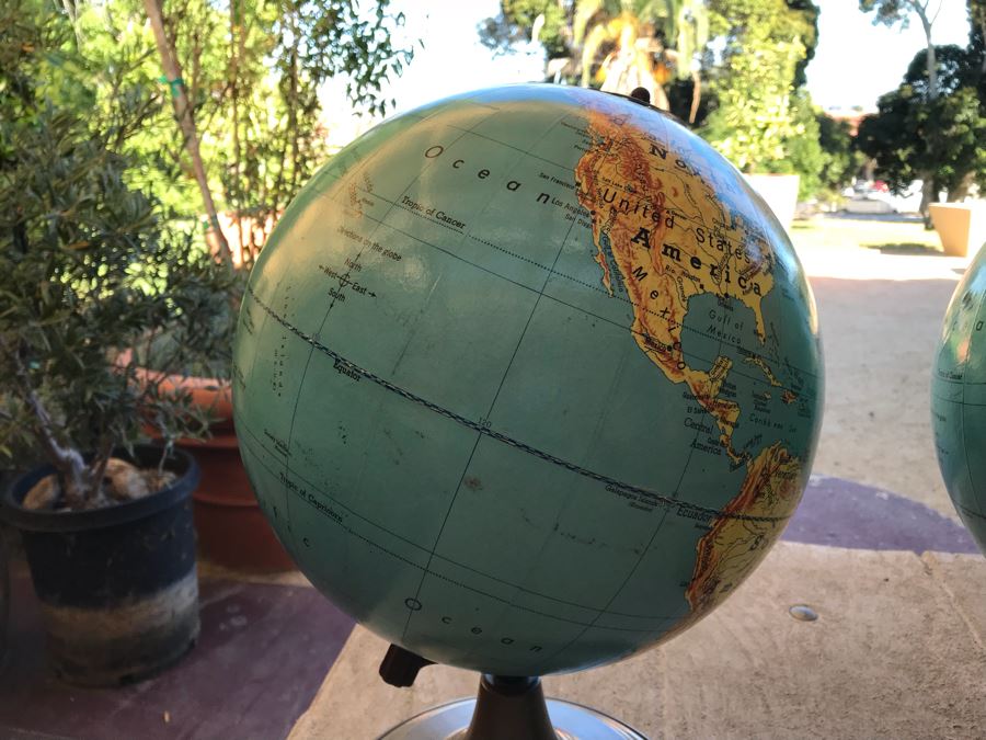 Vintage Pair Of 1962 Denoyer-Geppert Co World Globes With Metal Base [Photo 11]