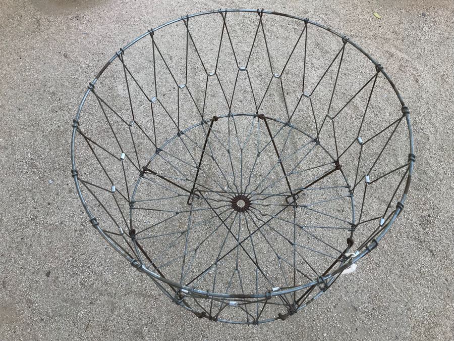 Collapsible Wire Frame Basket [Photo 13]