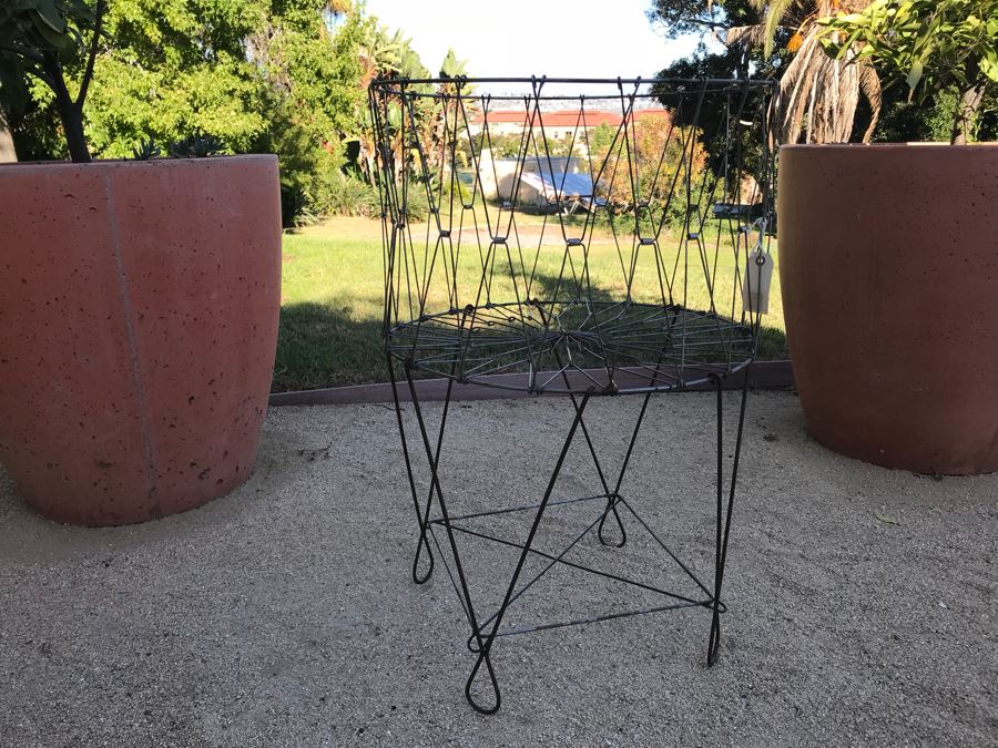 Collapsible Wire Frame Basket [Photo 5]