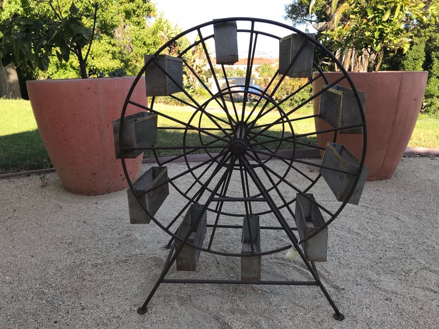 Large Metal Carousel Planter [Photo 13]