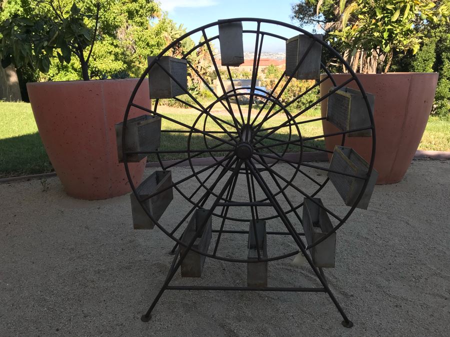 Large Metal Carousel Planter [Photo 14]