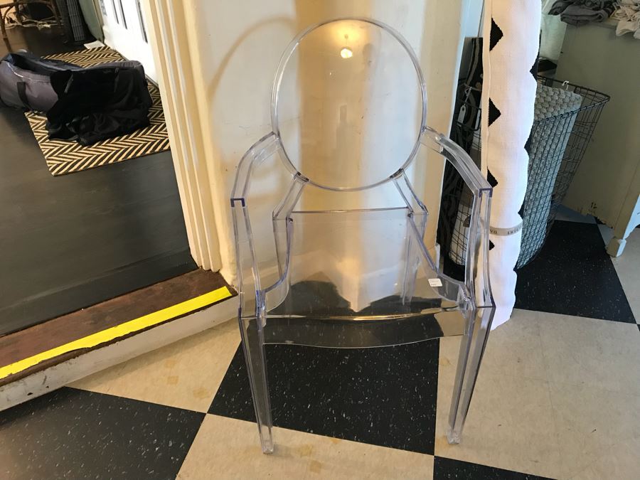 Lucite Acrylic Invisible Armchair [Photo 1]