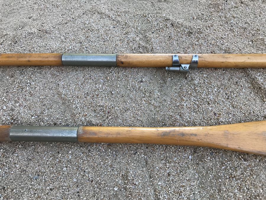 Pair Of Wall Mountable Vintage Rowboat Oars [Photo 4]