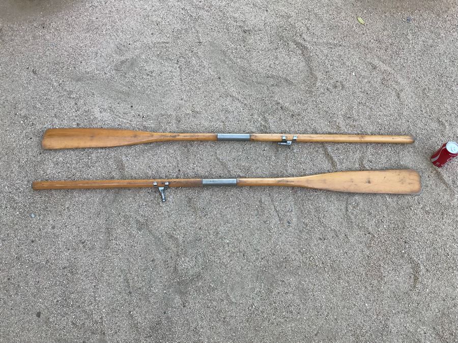 Pair Of Wall Mountable Vintage Rowboat Oars [Photo 2]