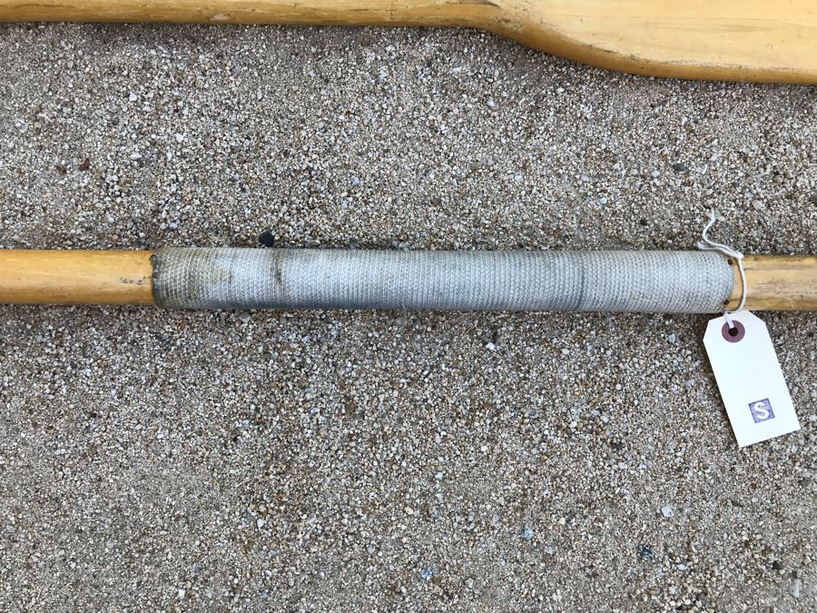 Pair Of Wall Mountable Vintage Rowboat Oars Feather Brand Caviness Woodworking Co [Photo 7]