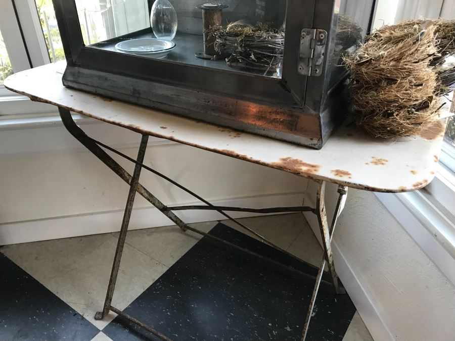 Vintage Metal Table [Photo 5]