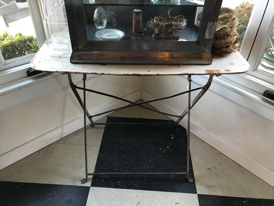 Vintage Metal Table [Photo 1]