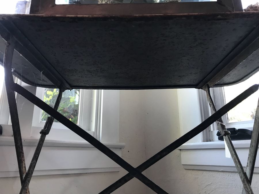Vintage Metal Table [Photo 6]