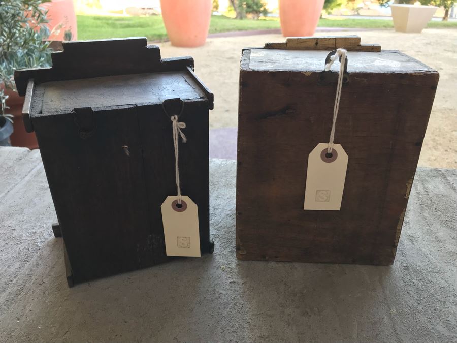 Pair Of Vintage Wooden Wall Mounted Display Boxes [Photo 19]
