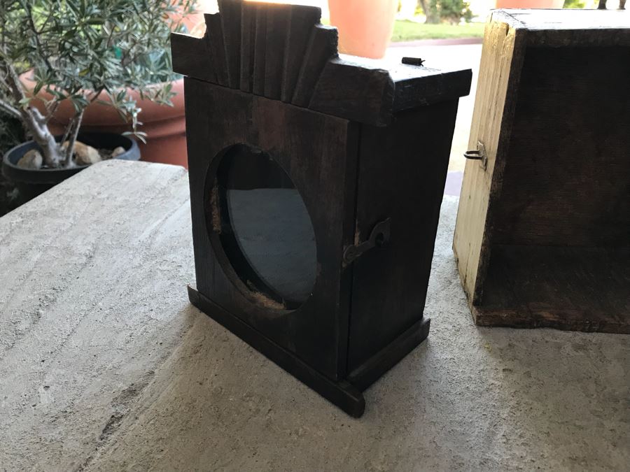 Pair Of Vintage Wooden Wall Mounted Display Boxes [Photo 12]