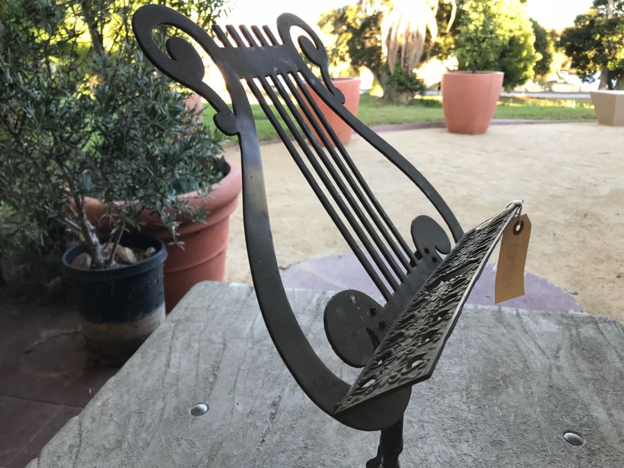 Vintage Brass Lyre Music Display Stand [Photo 18]