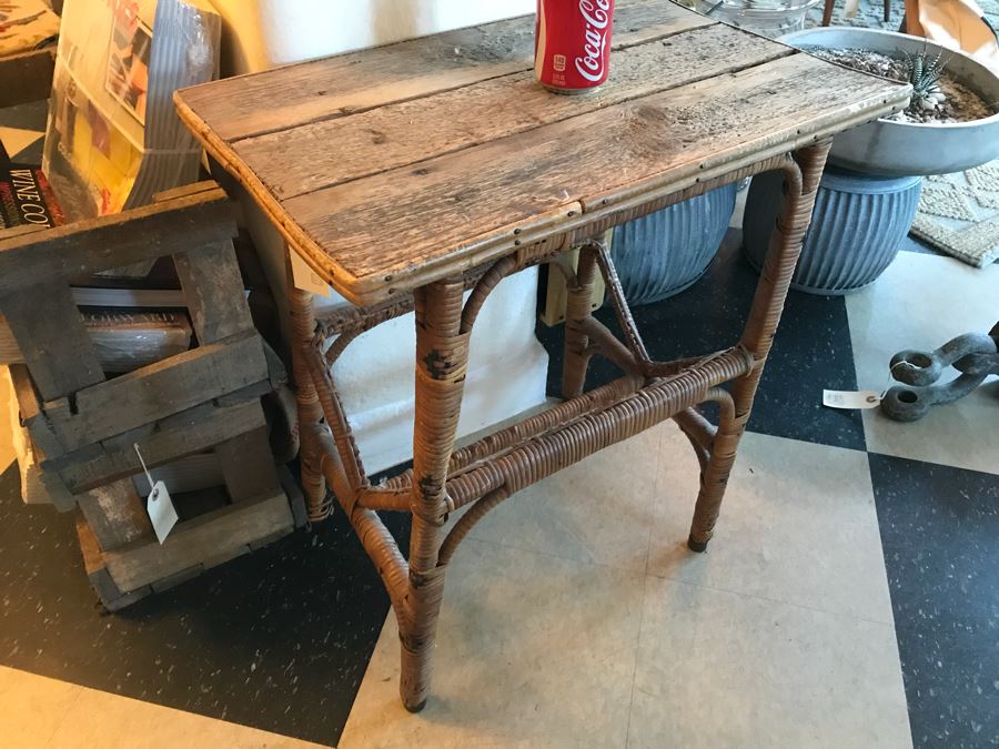 Vintage Side Table [Photo 5]