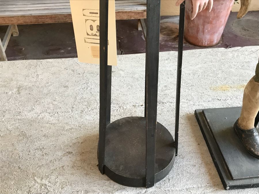 Pair Of Doll Figures On Stands [Photo 9]