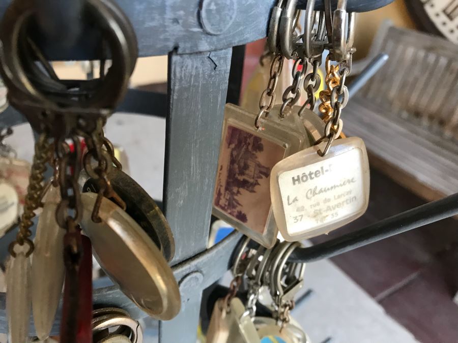 Round 6-Tier Metal Display Rack Filled With Vintage Keychains - See Photos [Photo 13]