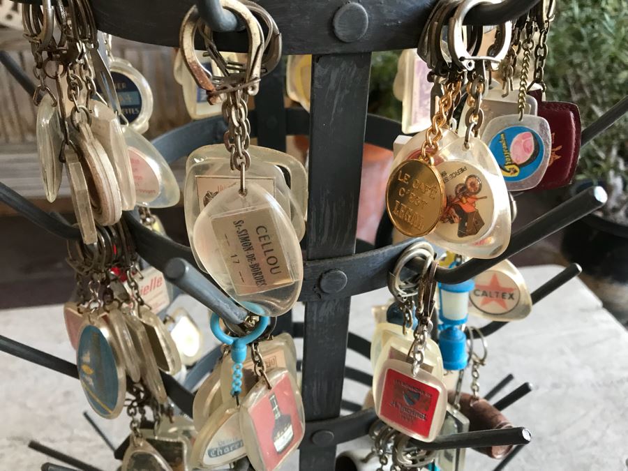 Round 6-Tier Metal Display Rack Filled With Vintage Keychains - See Photos [Photo 8]