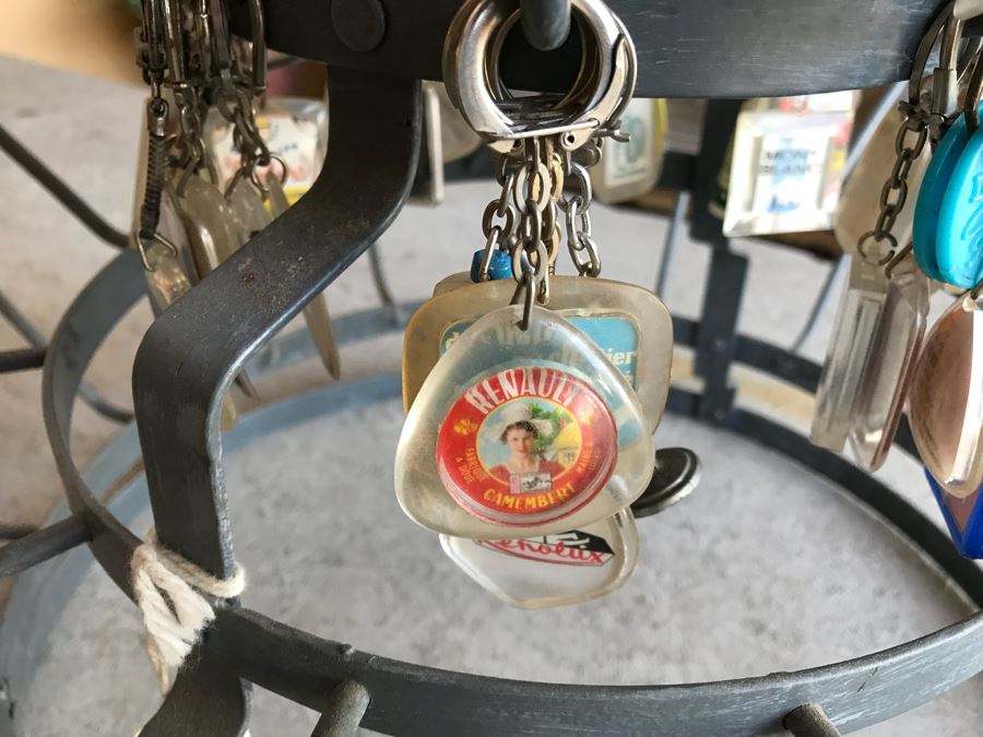 Round 6-Tier Metal Display Rack Filled With Vintage Keychains - See Photos [Photo 33]