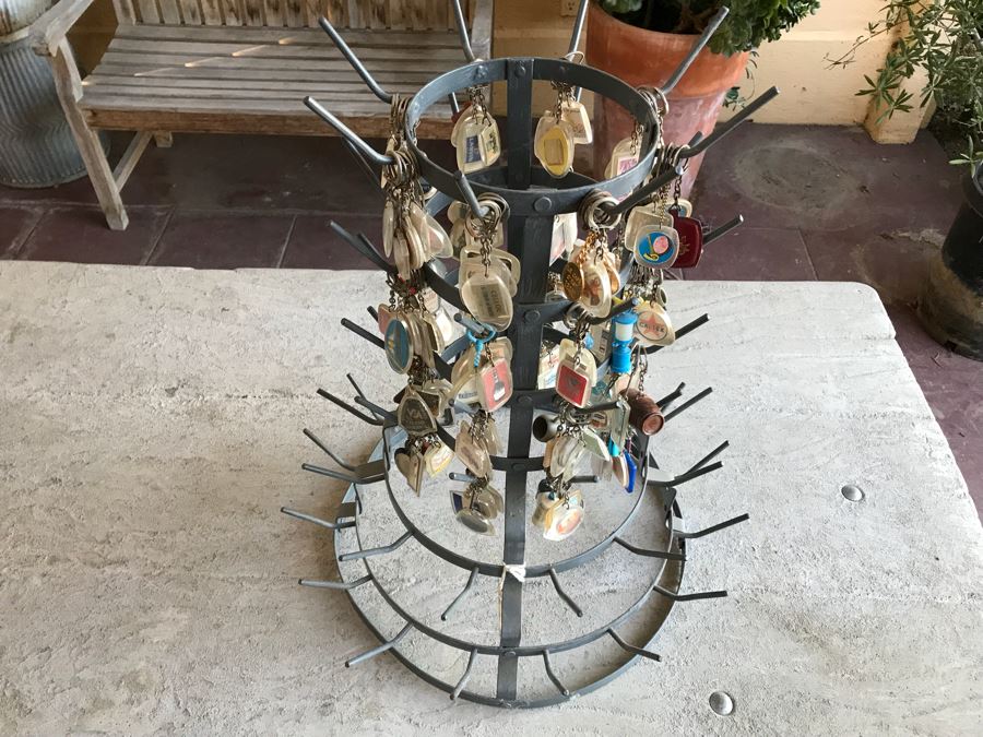 Round 6-Tier Metal Display Rack Filled With Vintage Keychains - See Photos [Photo 35]