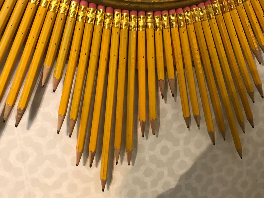 Very Cool Starburst Convex Mirror Made Of Sharpened No 2 Pencils [Photo 4]