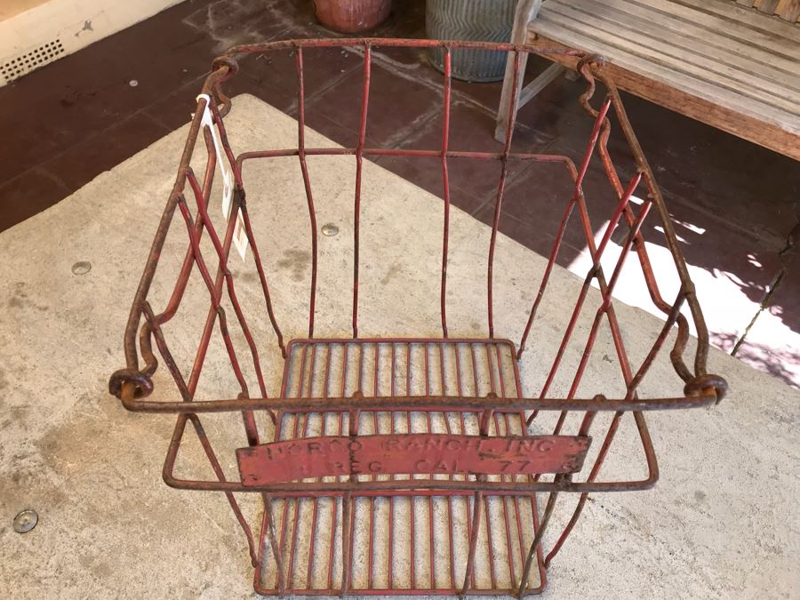 Vintage Painted Metal Milk Carrier [Photo 4]