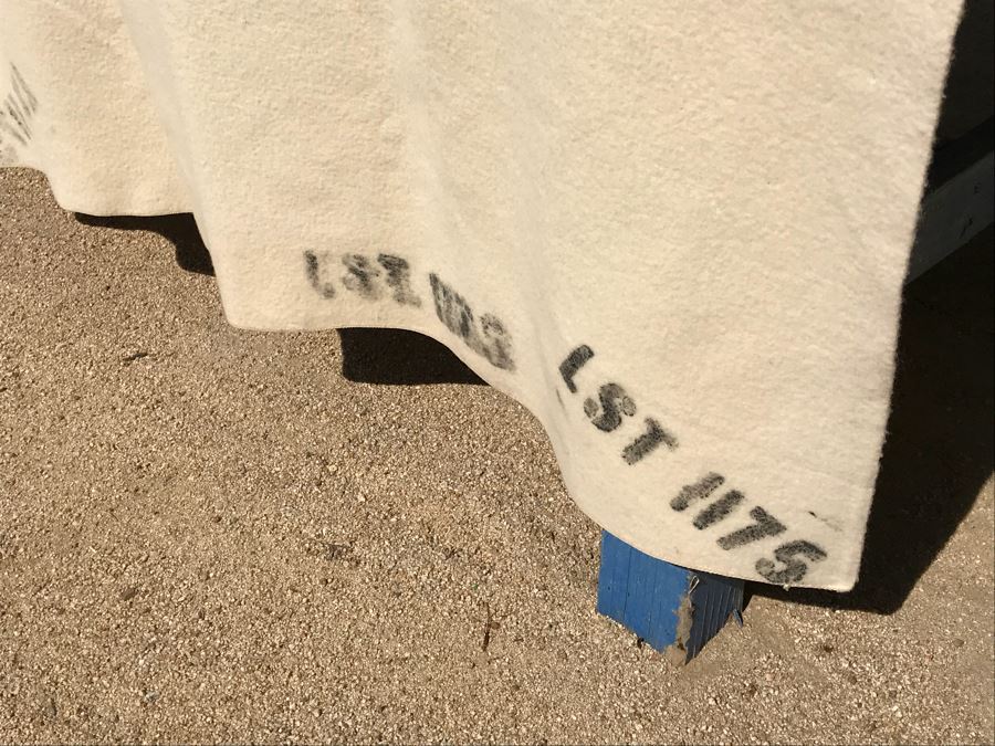 Vintage U.S.N. Navy Wool Blanket [Photo 4]