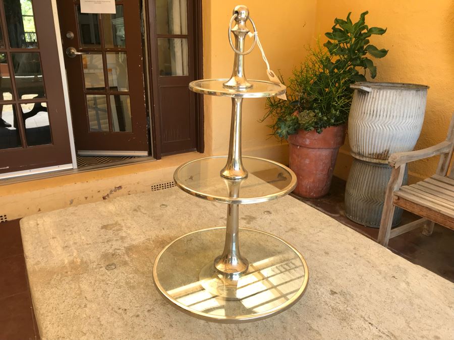 Nice 3-Tier Chrome Metal And Glass Display Stand [Photo 2]