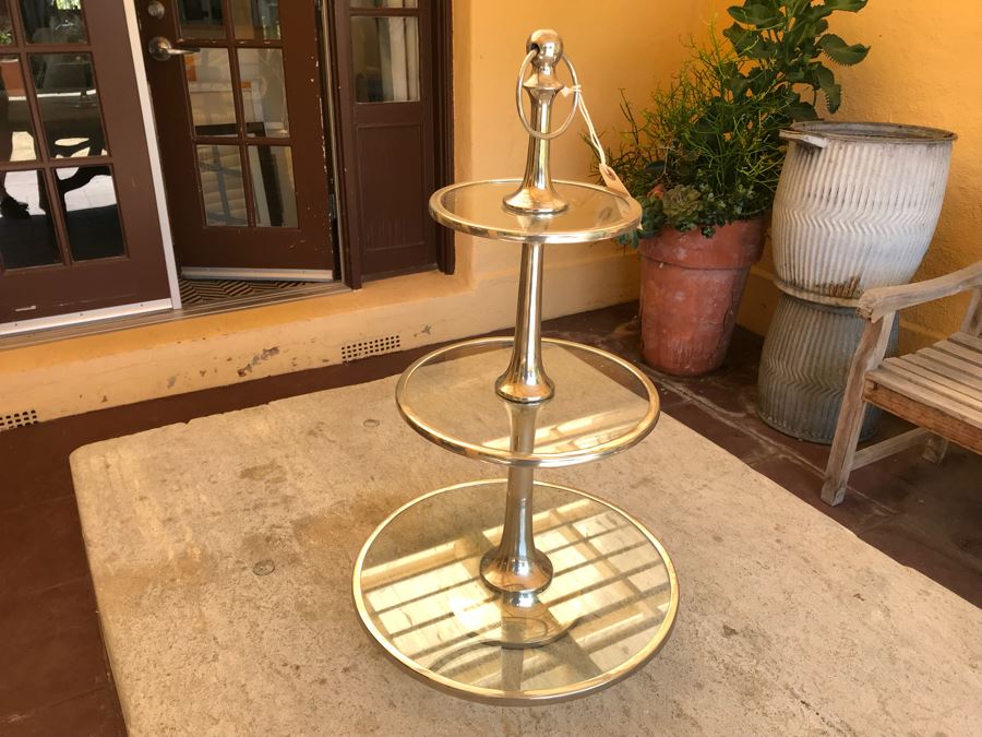 Nice 3-Tier Chrome Metal And Glass Display Stand [Photo 7]
