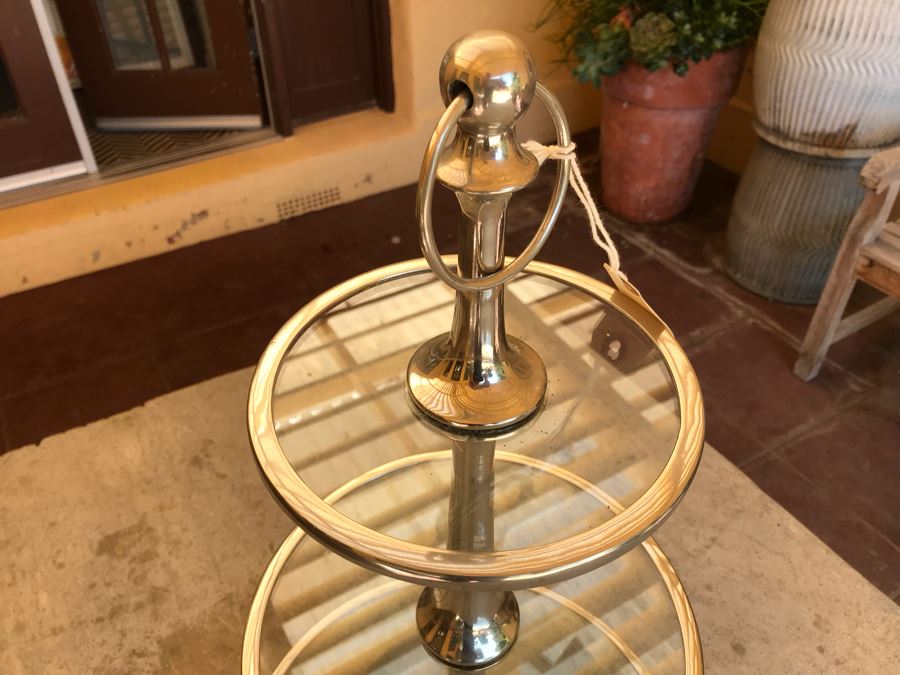 Nice 3-Tier Chrome Metal And Glass Display Stand [Photo 4]