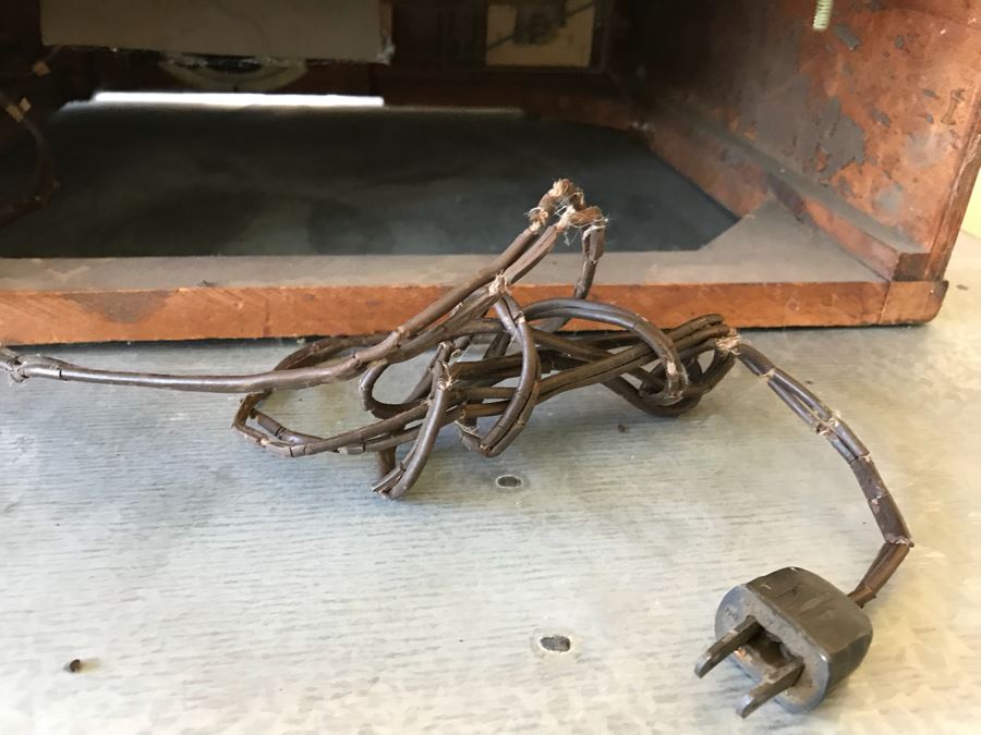 Vintage PHILCO Tube Record Player And Radio Needs Servicing [Photo 13]