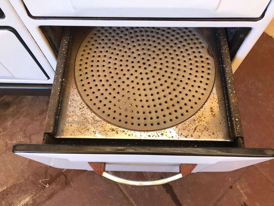 Vintage WEDGEWOOD Porcelain Stove With Light In Great Condition (Was Working - May Need Servicing) [Photo 23]