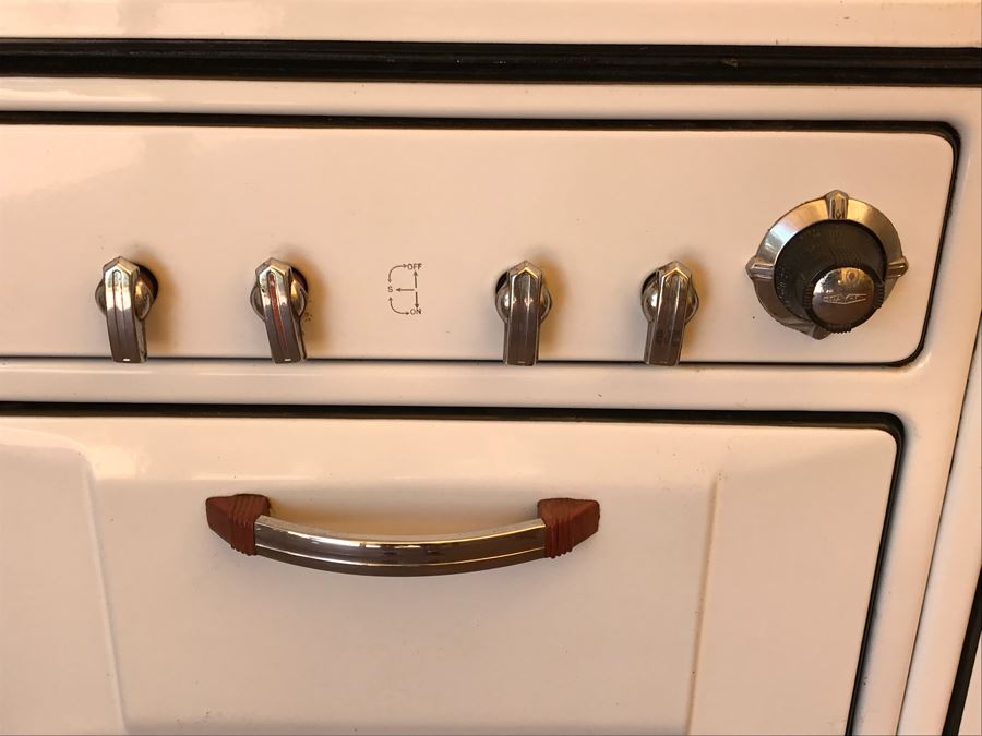 Vintage WEDGEWOOD Porcelain Stove With Light In Great Condition (Was Working - May Need Servicing) [Photo 8]