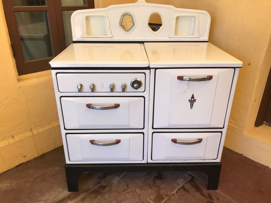 Vintage WEDGEWOOD Porcelain Stove With Light In Great Condition (Was Working - May Need Servicing) [Photo 4]