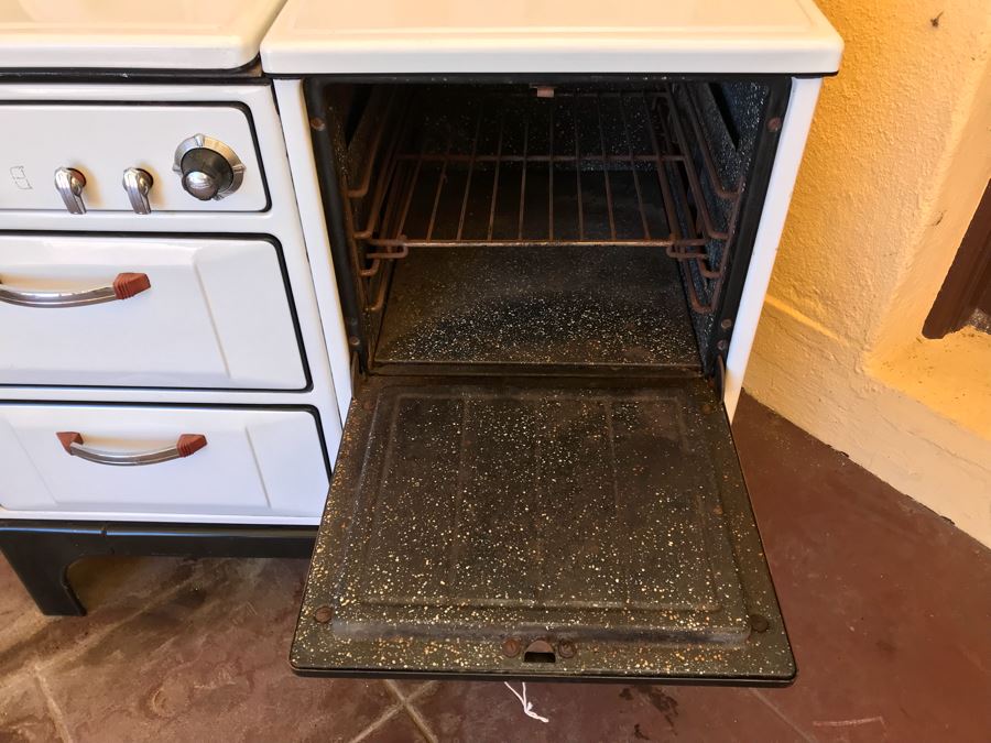 Vintage WEDGEWOOD Porcelain Stove With Light In Great Condition (Was Working - May Need Servicing) [Photo 21]