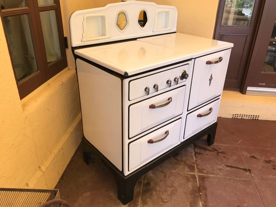 Vintage WEDGEWOOD Porcelain Stove With Light In Great Condition (Was Working - May Need Servicing) [Photo 12]