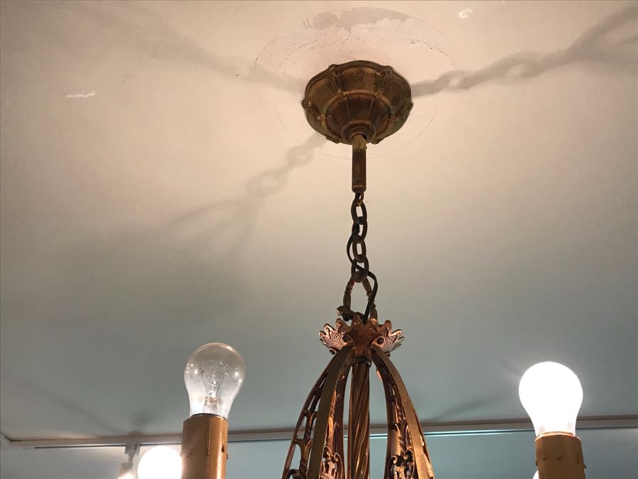 Vintage Style Metal Chandelier [Photo 4]