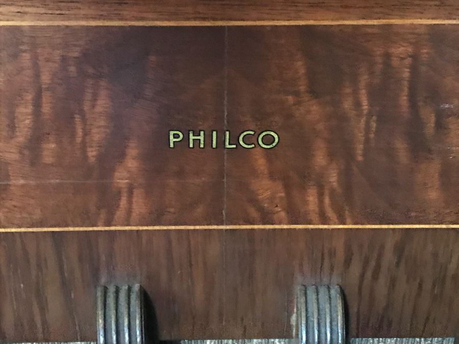 Vintage Art Deco PHILCO Upright Tube Radio With Record Player Needs Servicing 30'W X 16'D X 34'H [Photo 4]