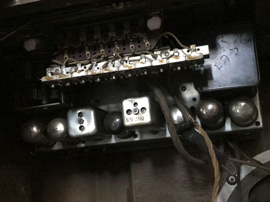 Vintage Art Deco PHILCO Upright Tube Radio With Record Player Needs Servicing 30'W X 16'D X 34'H [Photo 24]