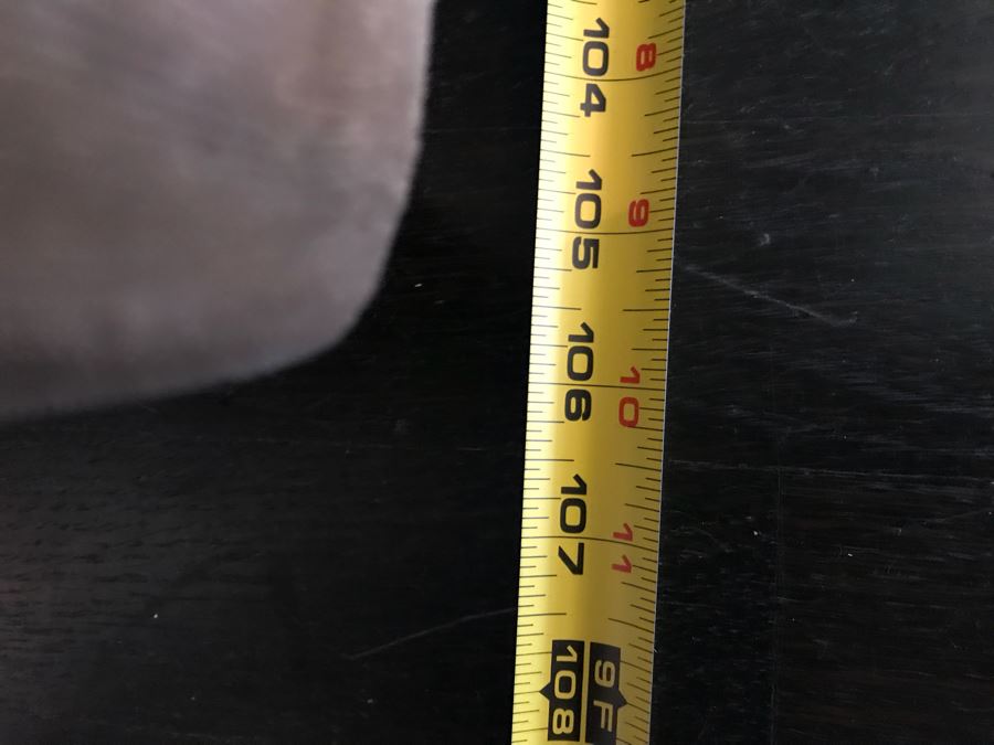 Sectional Sofa Made In USA 66' X 106' [Photo 11]