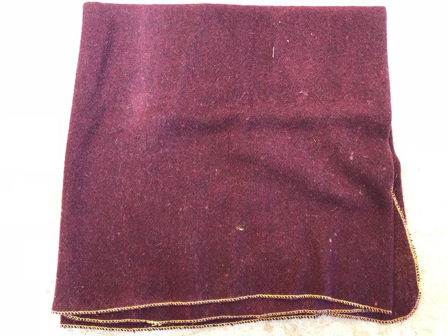 Straight Arrow, Inc Trophy Blanket [Photo 4]