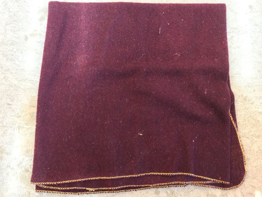 Straight Arrow, Inc Trophy Blanket [Photo 5]