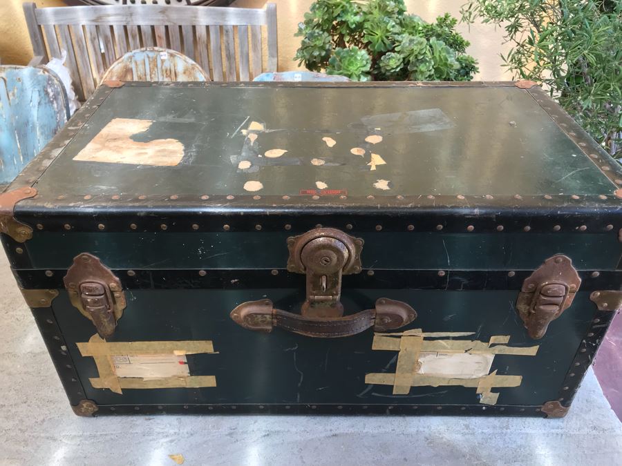 Vintage Trunk [Photo 4]