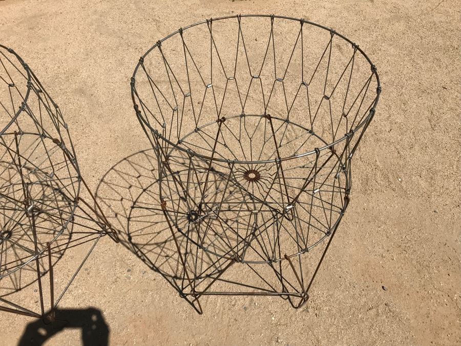 Pair Of Collapsible Wire Frame Baskets [Photo 4]