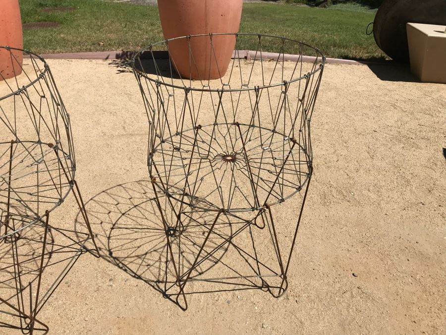 Pair Of Collapsible Wire Frame Baskets [Photo 2]