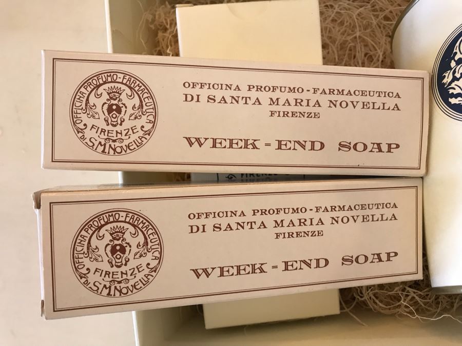 Santa Maria Novella Firenze Gift Box With Bubble Bath, Bath Salts, (2) Week-End Soap And Candle Retails Over $240 [Photo 11]