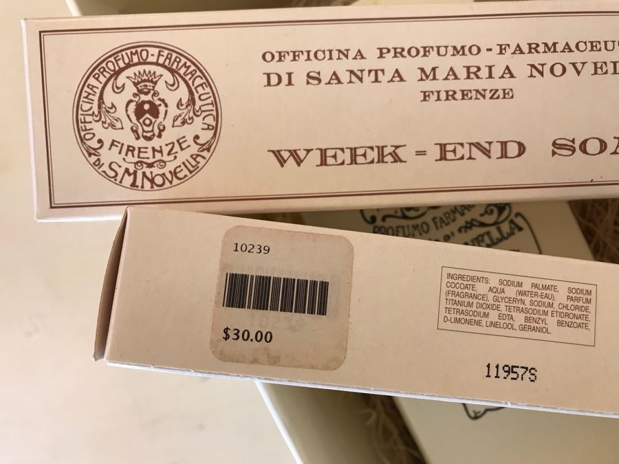 Santa Maria Novella Firenze Gift Box With Bubble Bath, Bath Salts, (2) Week-End Soap And Candle Retails Over $240 [Photo 12]