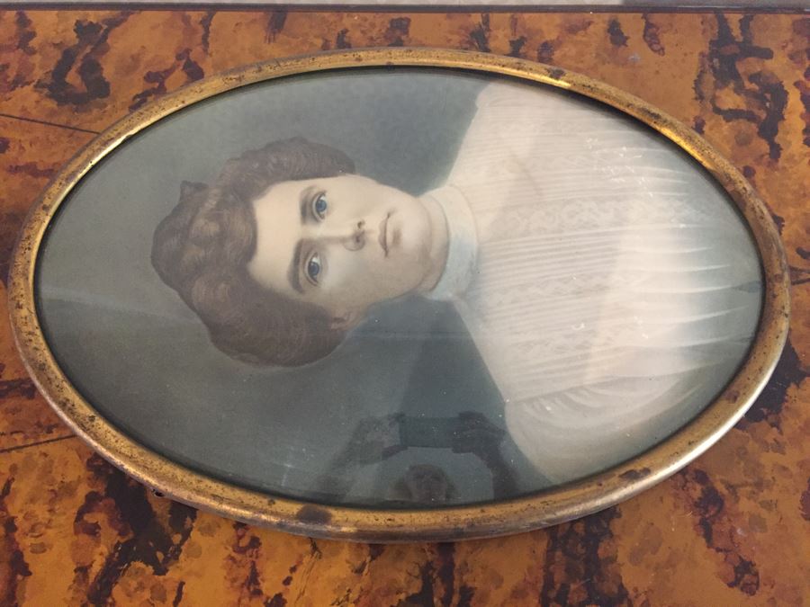 Vintage Convex Glass Picture Frame With Old Portrait Of Woman 20 X 14