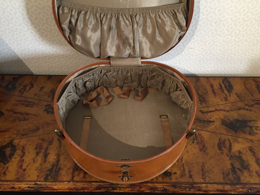 Vintage Luggage Set Of (3) [Photo 8]