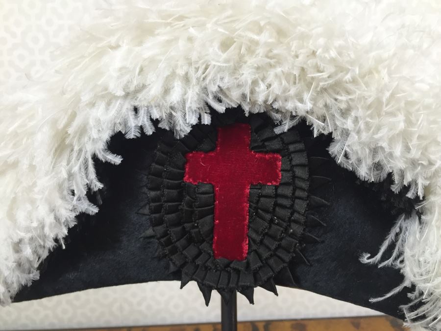 Vintage Hat From The C.E. Ward Company Size 7 1/4 And Metal Hat Display Stand [Photo 3]