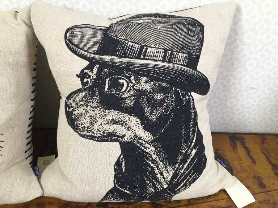 Pair Of New Chase And Wonder Cat And Dog Print Throw Pillows [Photo 3]