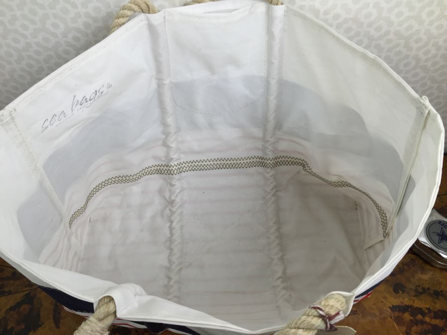 JUST ADDED - Set Of (3) NEW Tote Bags [Photo 17]