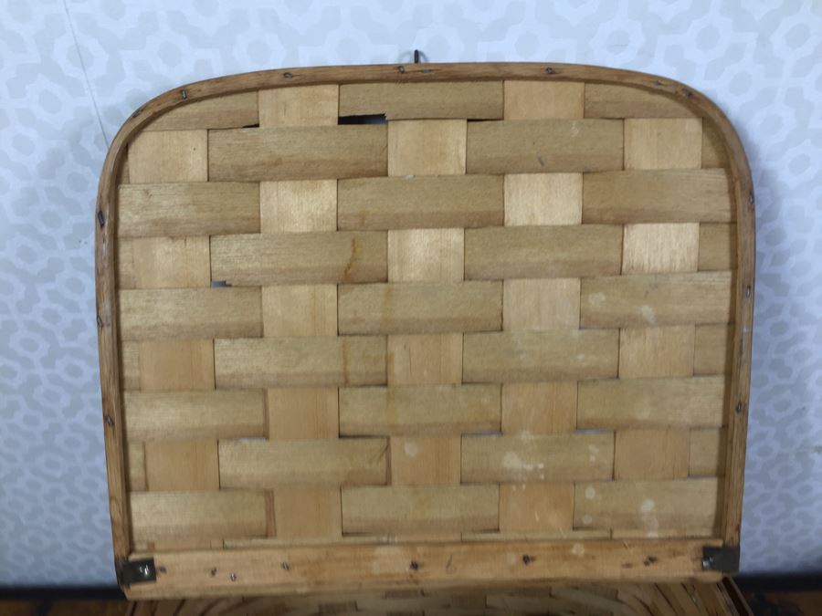 Picnic Basket Filled With New Products Including Laguiole Pocket Knife Bar Tool (Retails $65), (5) Manners For Women Books, Metal Ice Bucket And Various Linens [Photo 23]